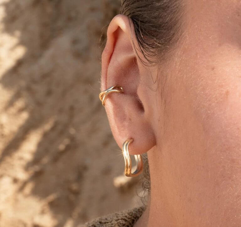 Double curvy hoops1 Modlinger