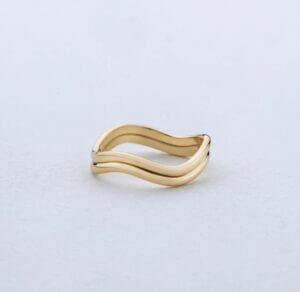Double curvy ring Modlinger